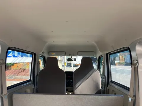 Mitsubishi Minicab Van
