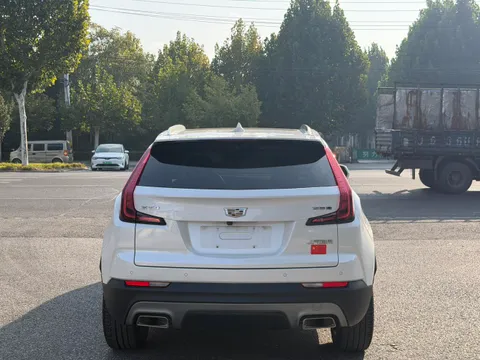 Cadillac XT4