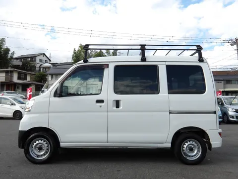 Toyota Pixis Van
