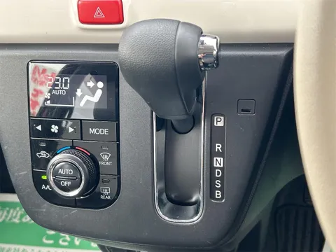Daihatsu Mira Tocot