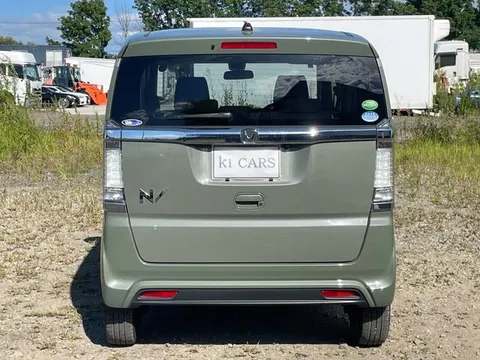 Honda N-BOX Slash