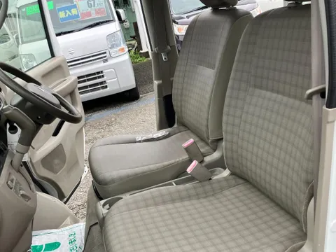Mitsubishi Minicab Van