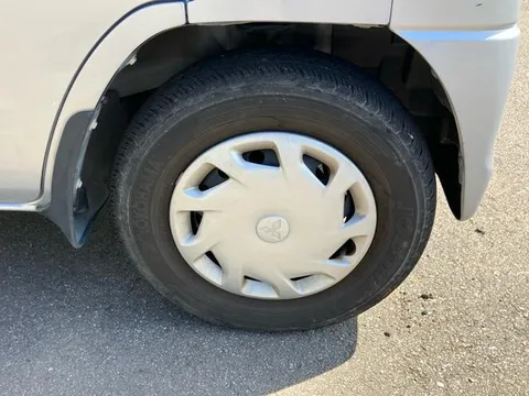 Mitsubishi Minicab Van