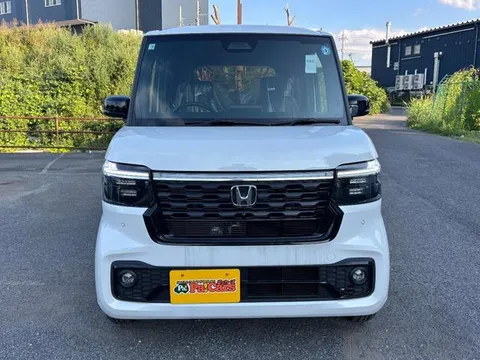 Honda N-BOX Custom