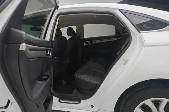 Geely Emgrand GL
