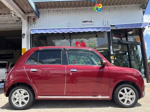 Daihatsu Mira Gino