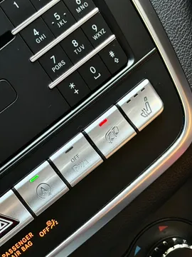Mercedes-Benz Mercedes-Benz CLA