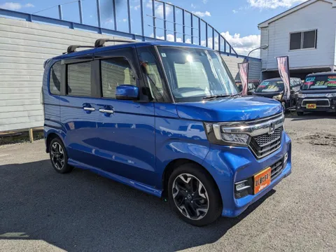 Honda N-BOX Custom