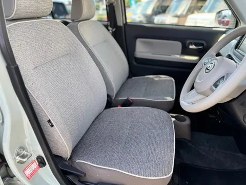 Daihatsu Mira Tocot