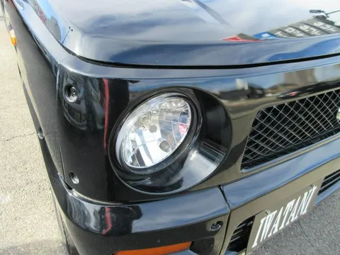 Daihatsu Naked