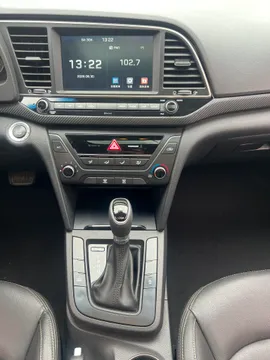 Hyundai Elantra (Avante)