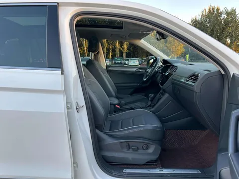 Volkswagen Tiguan L