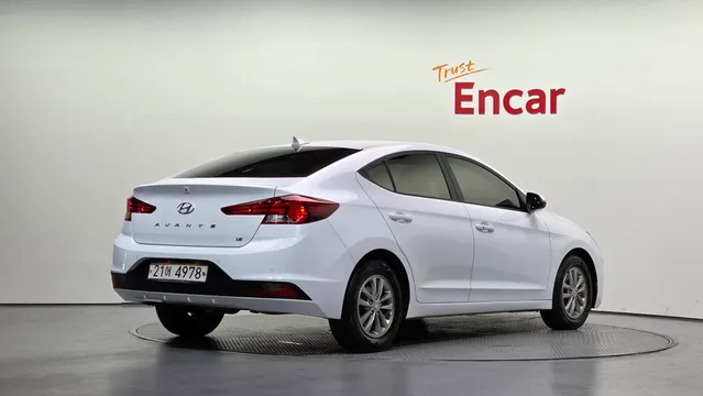 Hyundai Elantra (Avante)