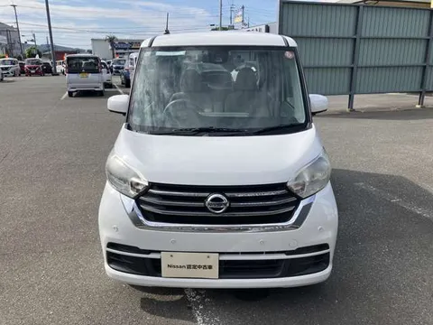 Nissan Dayz Roox