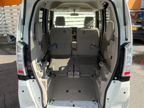 Honda N-BOX Plus