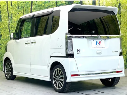 Honda N-BOX Custom