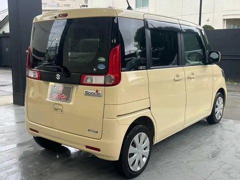 Suzuki Spacia