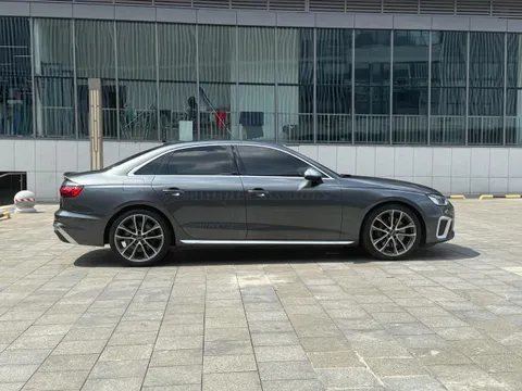 Audi S4