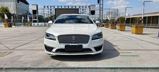 Lincoln MKZ