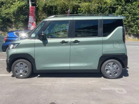 Mitsubishi Delica Mini