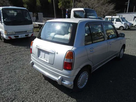 Daihatsu Mira Gino