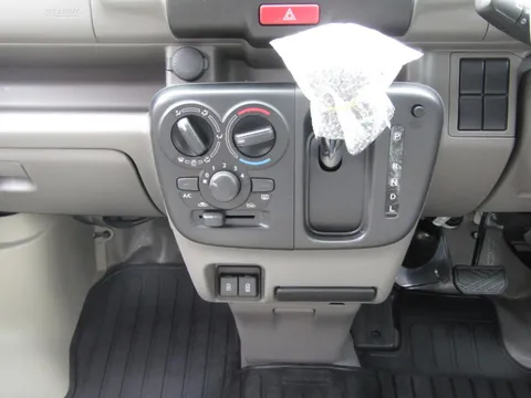 Nissan Clipper