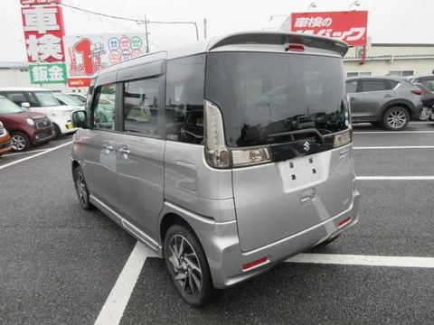 Suzuki Spacia Custom