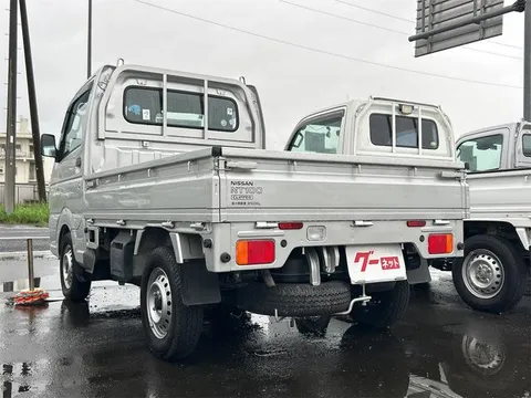 Nissan Clipper Truck