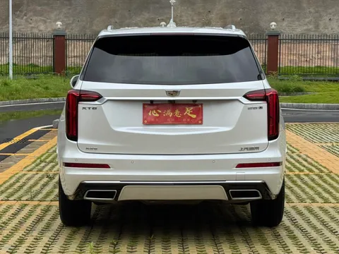 Cadillac XT6