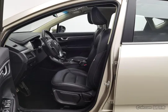 Geely Emgrand GS