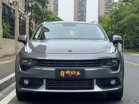 Lynk & Co 02
