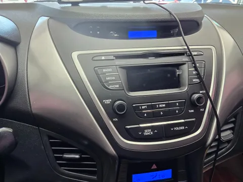 Hyundai Elantra (Avante)