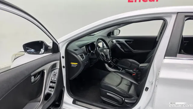 Hyundai Elantra (Avante)