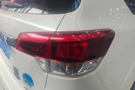 Nissan Terra
