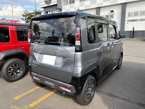Mitsubishi Delica Mini
