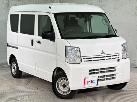 Mitsubishi Minicab Van