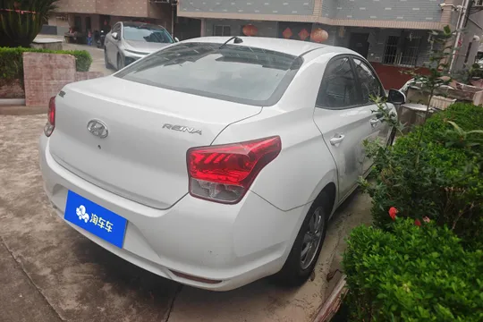 Hyundai Reina