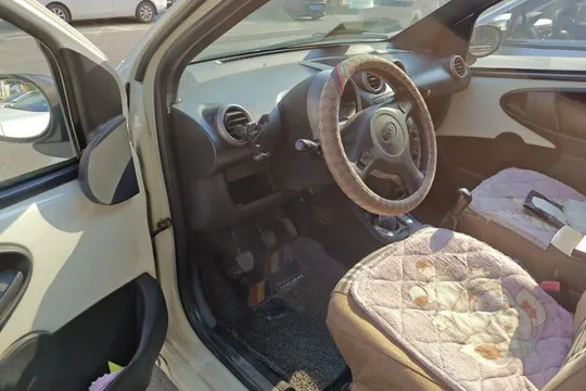 BYD F0