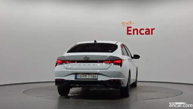 Hyundai Elantra (Avante)