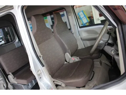 Mitsubishi Minicab Van