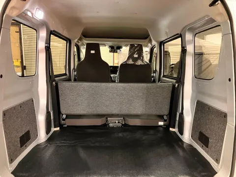 Nissan Clipper Van