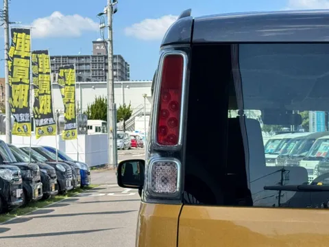 Suzuki Spacia Gear