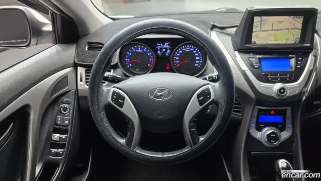 Hyundai Elantra (Avante)