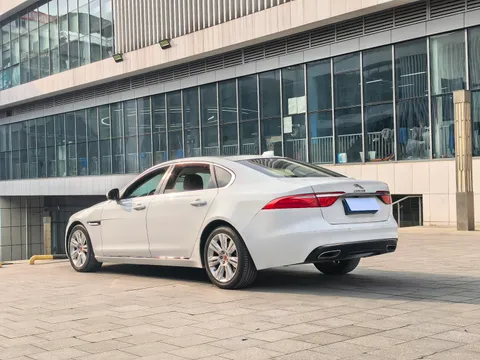 Jaguar XFL