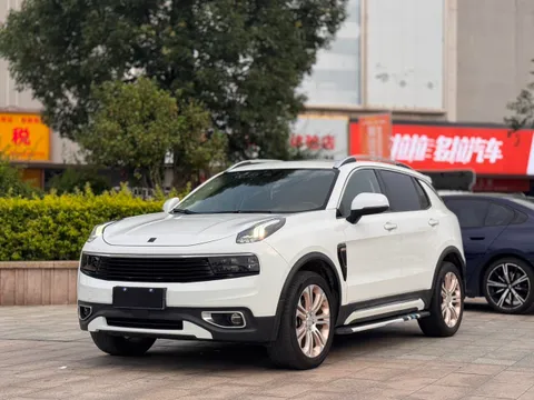 Lynk & Co 01