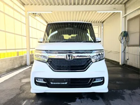 Honda N-BOX Custom