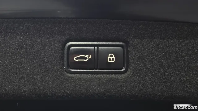 Genesis G90 (EQ900)