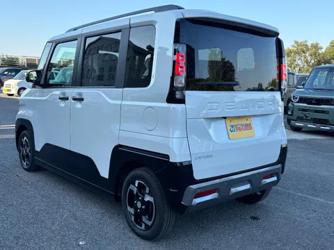 Mitsubishi Delica Mini