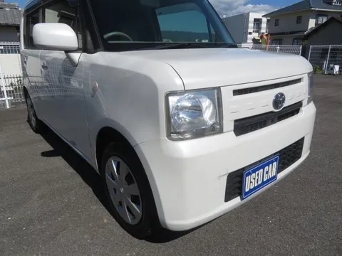 Toyota Pixis Space
