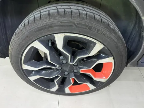 Lynk & Co 06